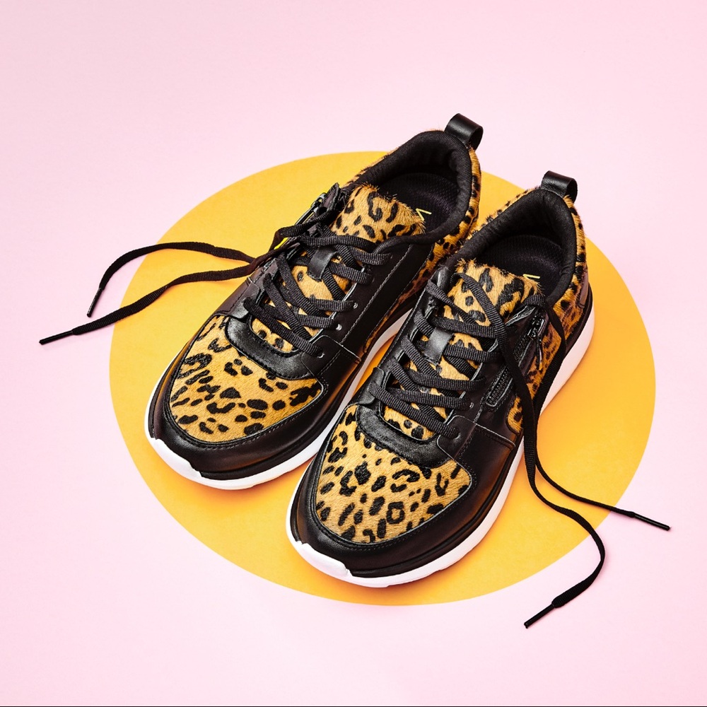 Vionic Remi Leopard Sneakers Side Zip sz 6.5